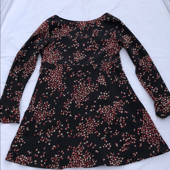 Long Sleeve Patterned Dress - Picture 2 of 2